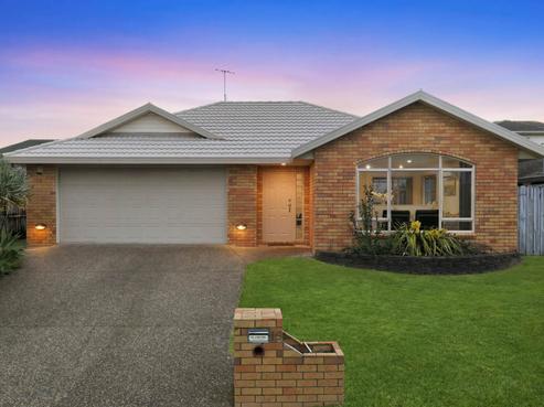 19 Norm Pellow Drive, Manurewa
