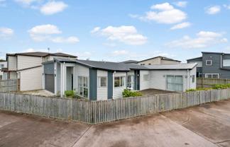 12 Karetai Crescent , Favona