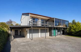 8 Devon Street, Glenholme