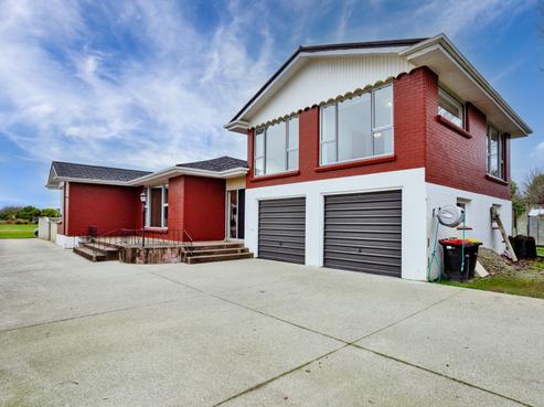 12 Cruickshank Crescent, Rosedale
