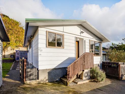 9B Crystal Grove, Birchville