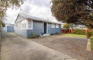 17 Ngata Grove, Trentham