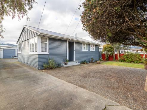 17 Ngata Grove, Trentham