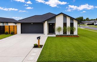 14 Murray Ward Drive, TE KAUWHATA