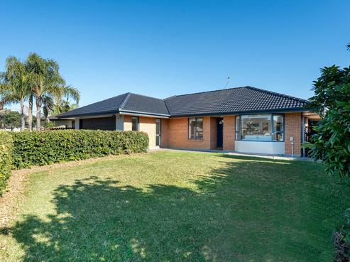 10 Frank Bunce Grove, Flat Bush