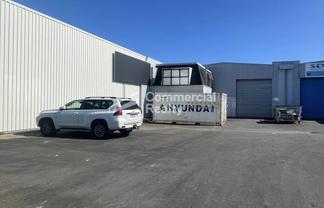 421Sqm Warehouse And Office