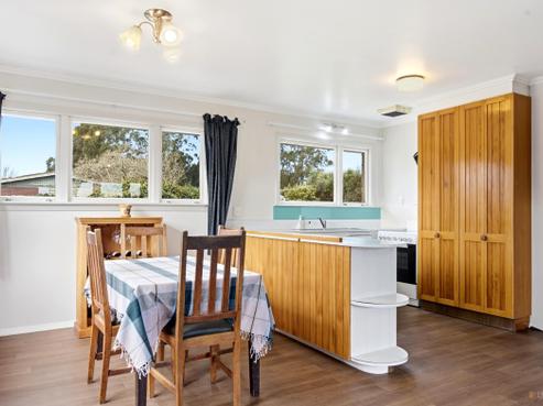 92 Acacia Drive, Levels