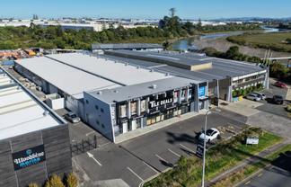 High profile industrial - Ti Rakau Drive