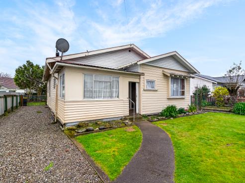 16 Hessey Street, Masterton