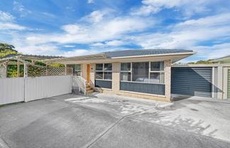 2/4 Noumea Place, Mairangi Bay