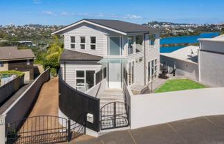 3/11 Awarua Crescent , Orakei