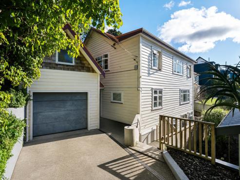 11 Lancaster Street, Karori