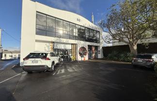 Refurbished Office Suite | 70.5 m2