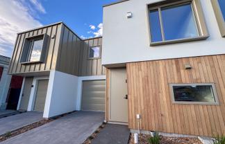 2/570 Madras Street, Saint Albans