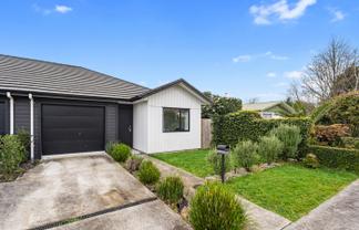 4/5 Camden Place, Pukete