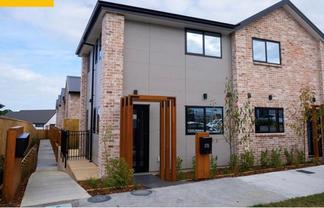 2/32 Sunnymead Road, Glen Innes