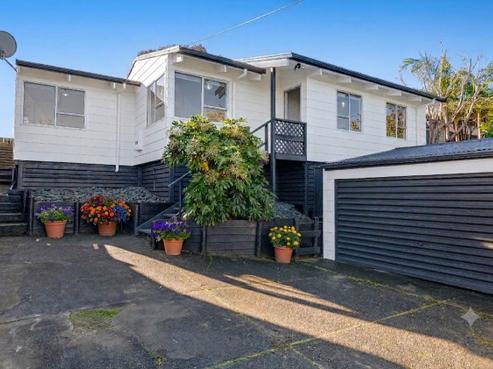 14 Penton Road, Stanmore Bay
