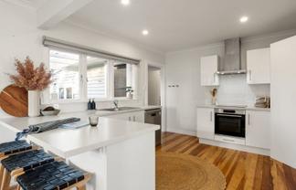 13 Brocas Avenue, Hillcrest