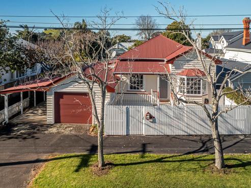22 Summer Street, Stanley Point