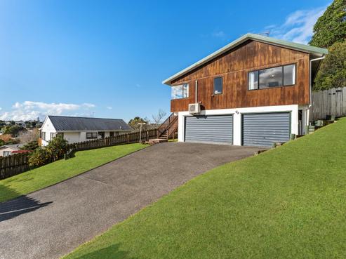 10 Camilla Grove, Totara Vale