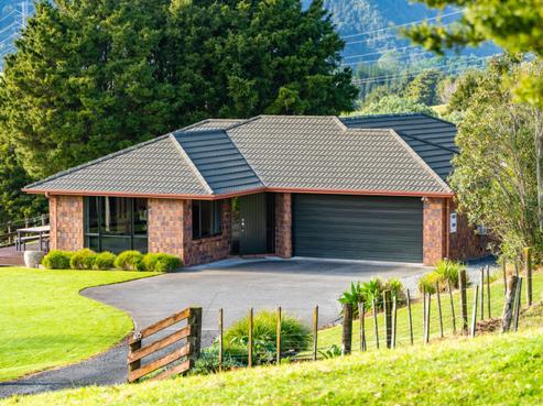415 Cemetery Road, Maunu