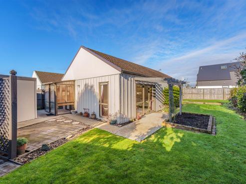 2/15 Tulloch Place, Papanui