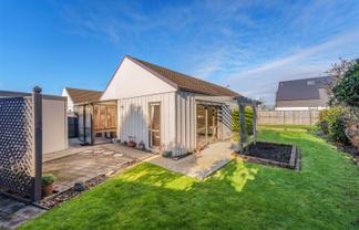 2/15 Tulloch Place, Papanui