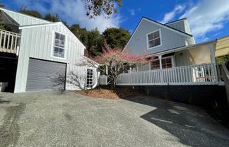 990 Sandspit Road, Sandspit