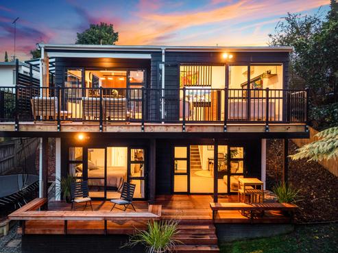 2/21 Aorangi Place, Birkenhead