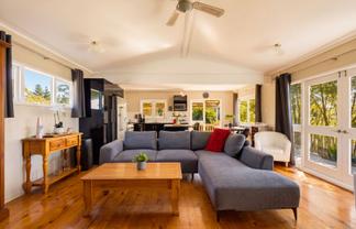 29 Cedar Terrace, Stanmore Bay