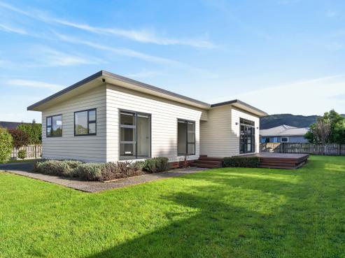 56 Wallace Street, Featherston