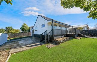 1/2 Kennington Drive, Clendon Park