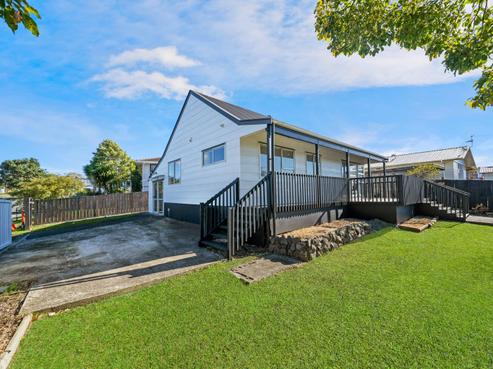 1/2 Kennington Drive, Clendon Park