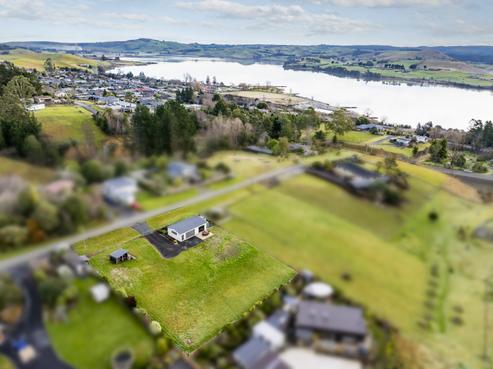 28 Lake View Street, Waihola