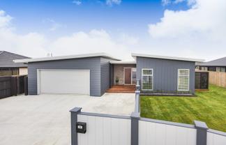 14 Kanzan Grove, Feilding