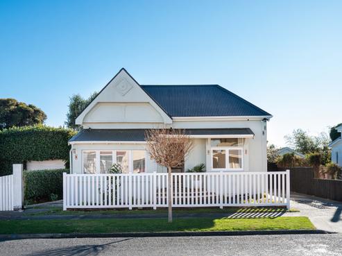 9 Kinross White Street, Napier South