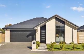 27 Furlong Street, Yaldhurst