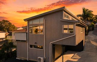 8A Norman Road, Titirangi