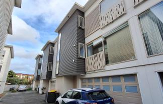 19B Mount Smart Road, Royal Oak