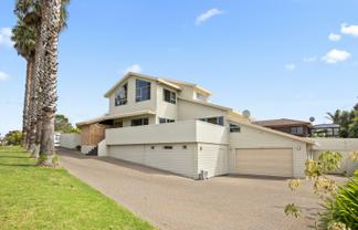 37 Riverside Drive, Waiuku