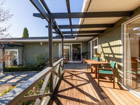 9 James Cook Street, Havelock North