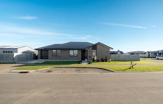 5 Scully Place, Strathern