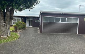 27 Ealing Crescent, Beachlands