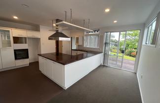 27 Ealing Crescent, Beachlands