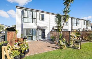 7/1 Ambrico Place, New Lynn