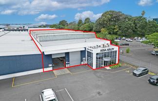 1,700M² WITH ALL THE BELLS AND WHISTLES 
