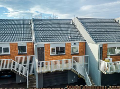 229D Highgate, Roslyn