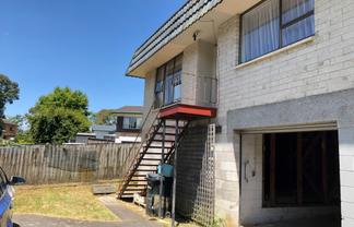 2/10 Landseer Place, Blockhouse Bay