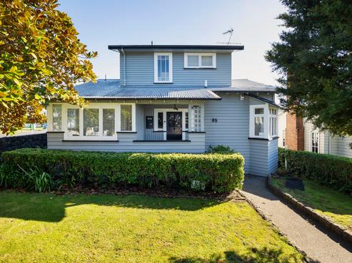 95 Alberton Avenue, Mount Albert