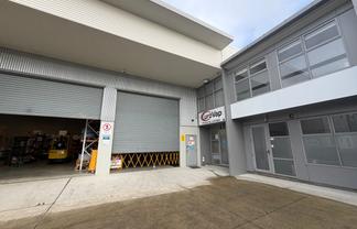 Tidy High-Stud Warehouse - Clean & Functional